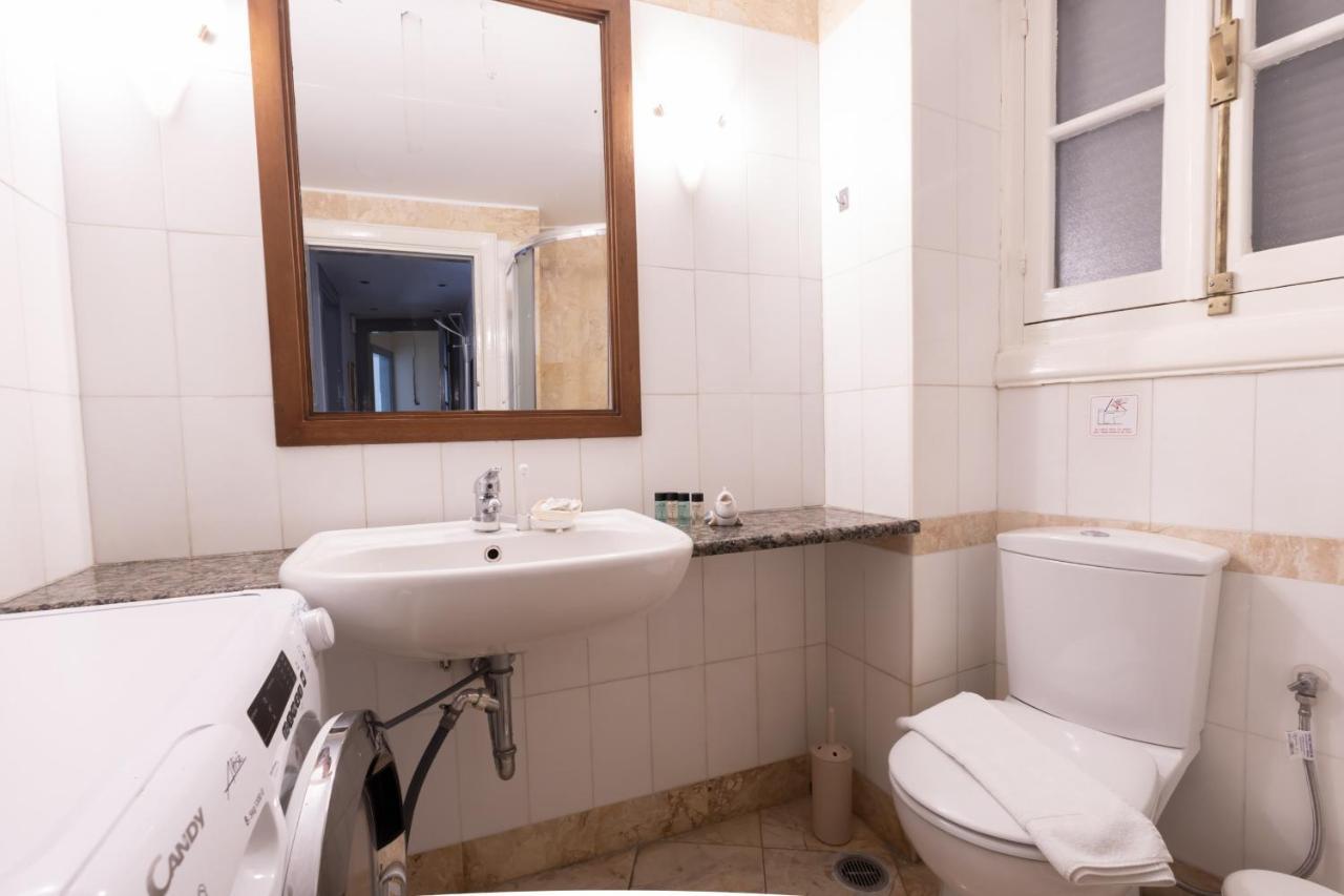 Ideal 4 Bdr Apartment In Plaka For 10! Athens Exterior photo
